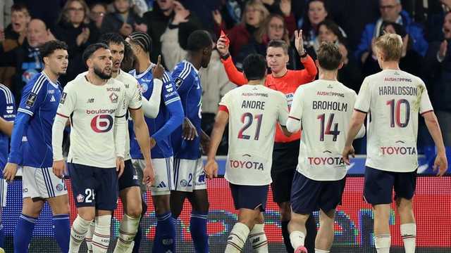 Calvin Verdonk Kartu Merah, Lille Takluk 0-2 dari Strasbourg