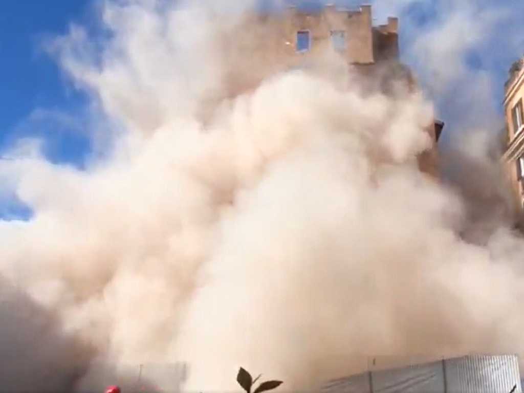 Menara Abad Pertengahan Dekat Colosseum Runtuh, Pekerja Tewas Terjebak 11 Jam