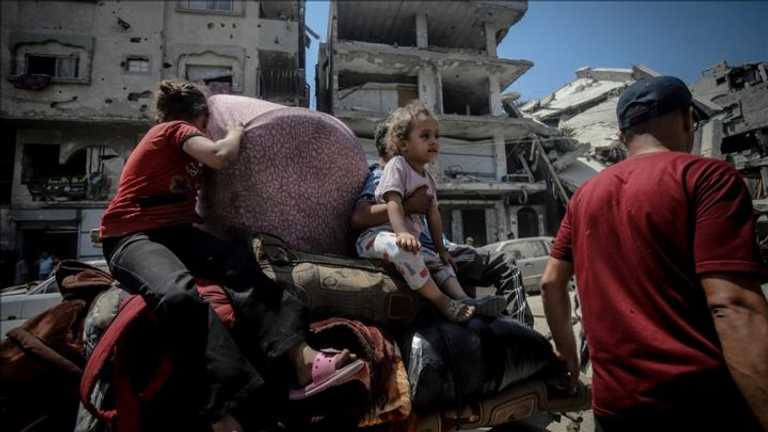 Israel Desak Warga Gaza Mengungsi, Bombardir Gedung Tinggi di Kota Gaza