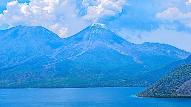 Gunung Lewotobi Laki-laki Resmi Awas, Warga Flores Timur Diminta Jauhi Radius Bahaya