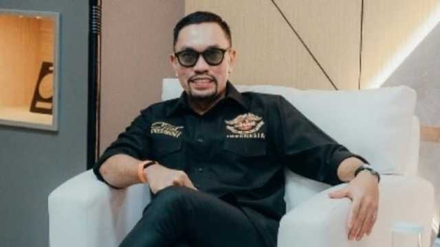 Ahmad Sahroni Tolak Debat Lawan Juara Asia, Netizen: Merendah Karena Tak Bermutu?