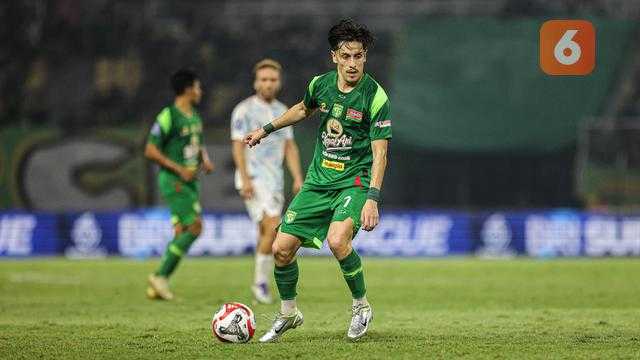 Persebaya Balikkan Keadaan, Kalahkan Persis Solo 2-1 di BRI Super League