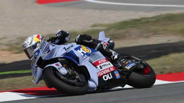 Alex Marquez Dekati Runner-up MotoGP 2025, Bagnaia Terjatuh di Mandalika