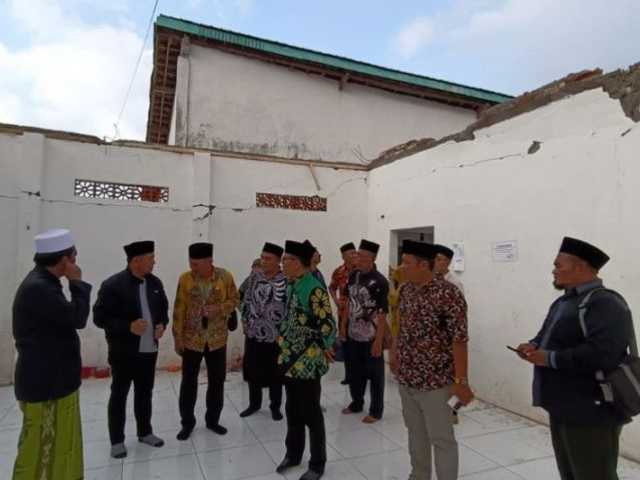 Atap Asrama Ponpes Situbondo Ambruk, Satu Santriwati Meninggal