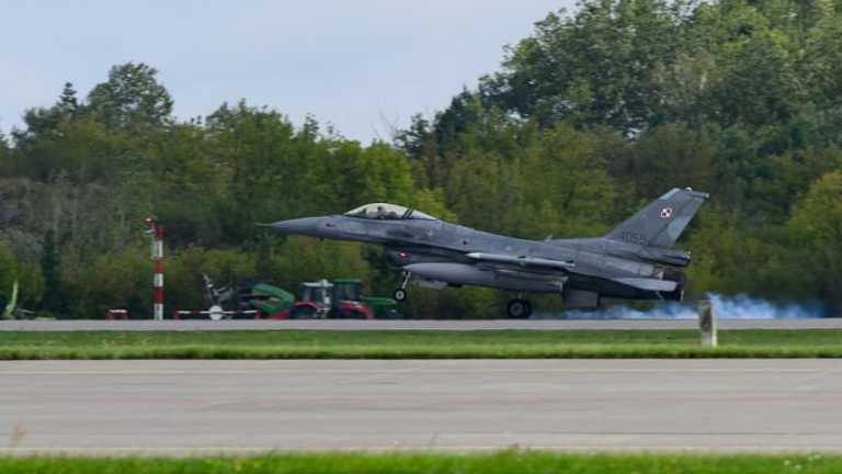 Rumania laporkan pelanggaran wilayah udara oleh drone Rusia, Polandia kerahkan jet tempur