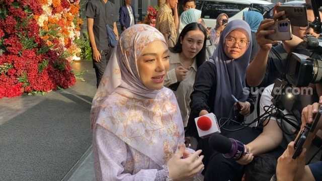 Celine Evangelista Tanpa Hijab di Poster Film Horor, Warganet Terbelah
