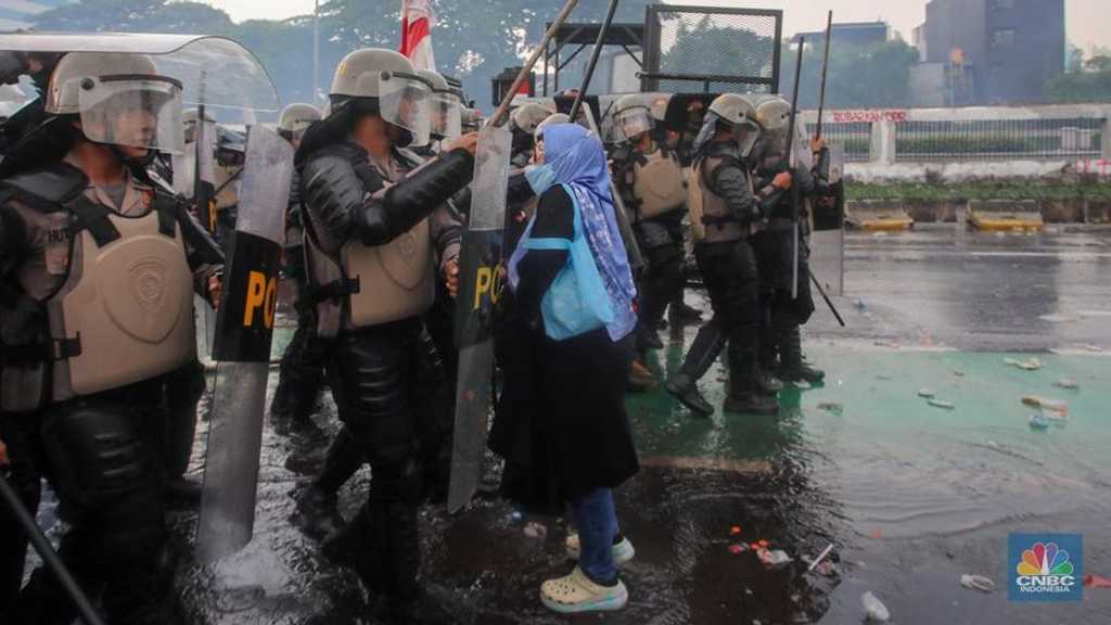 Geger! X dan Aplikasi Lain Lumpuh Saat Demo DPR Ricuh di Jakarta