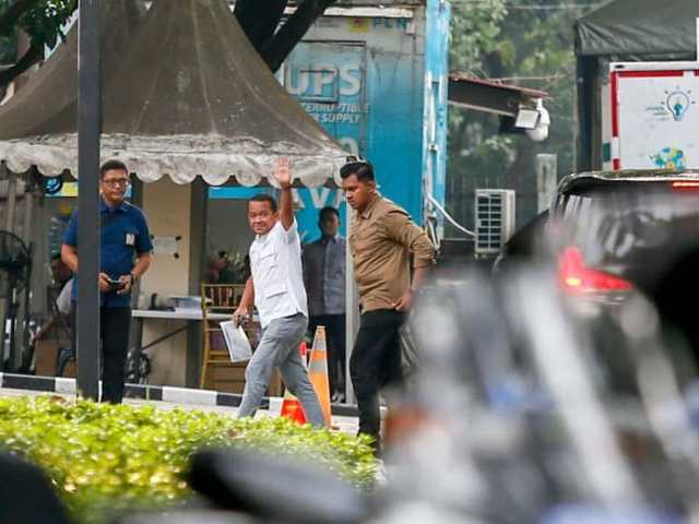 Menteri ESDM Bahlil Lahadalia Merapat ke Prabowo, Rapat Terbatas Kabinet Dimulai