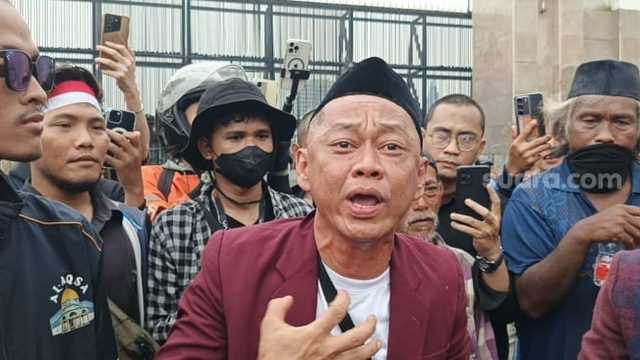 Bang Madun 'Sentil' Pemerintah & DPR di Aksi Buruh, Tuntut Kesejahteraan!