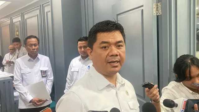 Tuntutan 17+8 Rakyat: Wamensesneg Juri Ardiantoro Pastikan Ditindaklanjuti, Tanpa Tanggal Pasti