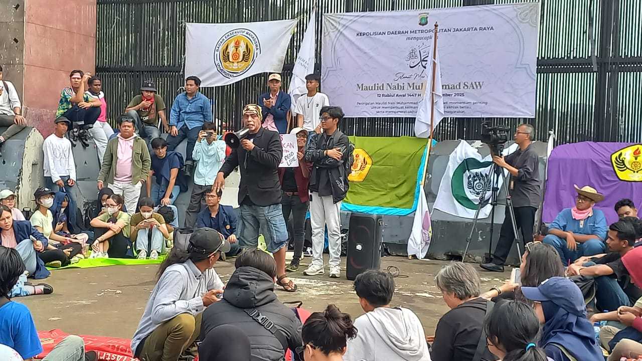 Ratusan Mahasiswa Unpad Geruduk DPR, Ingin Ubah Stigma Demo Rusuh