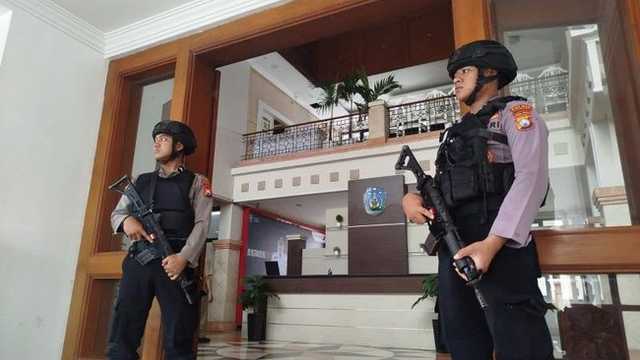 Search image article