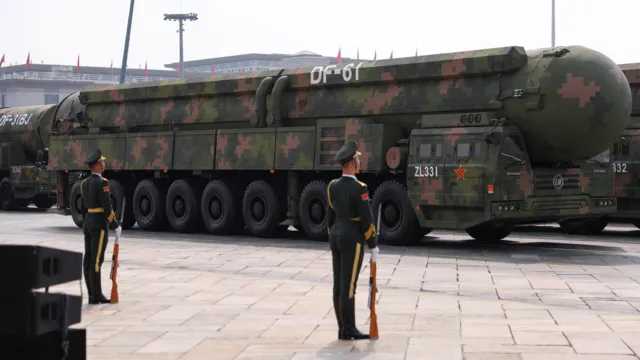 China Pamer Rudal 'Pembunuh Guam' di Parade Militer, Kekuatan Xi Jinping Menggila?