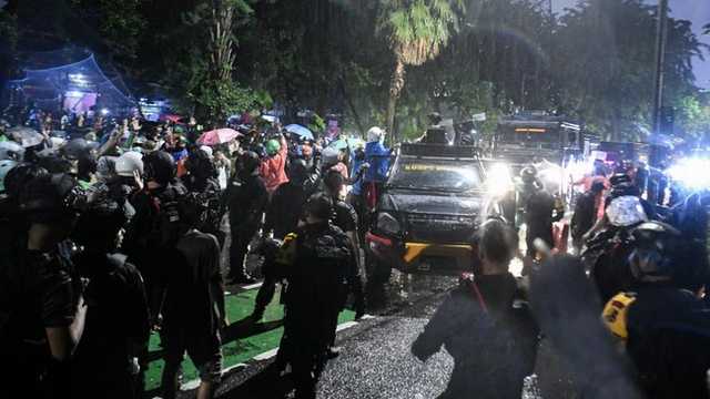 Search image article