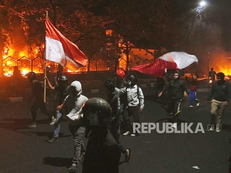 Ayah Korban Pembakaran DPRD Makassar di ICU Curhat ke Mensos Saifullah Yusuf