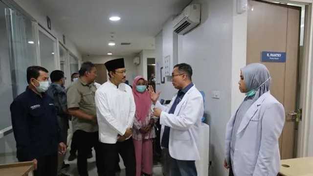 Mensos Gus Ipul Beri Santunan Rp15 Juta untuk Korban Meninggal Demo Makassar, Korban Luka Rp5 Juta