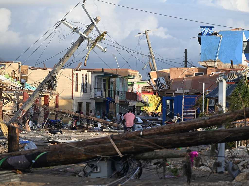 Badai Melissa Luluh Lantakkan Jamaika, Listrik dan Komunikasi Lumpuh Total