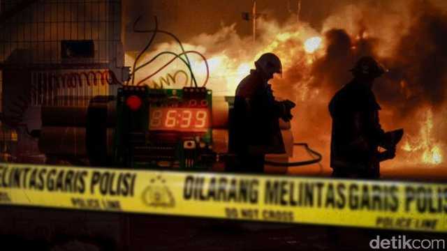Pabrik Bahan Peledak di AS Meledak Dahsyat: 18 Orang Diduga Tewas
