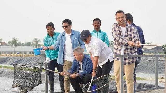 Raffi Ahmad dan Menteri Trenggono Perkenalkan Inovasi Nila Salin Berorientasi Ekspor