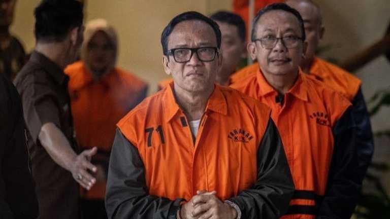 Search image article