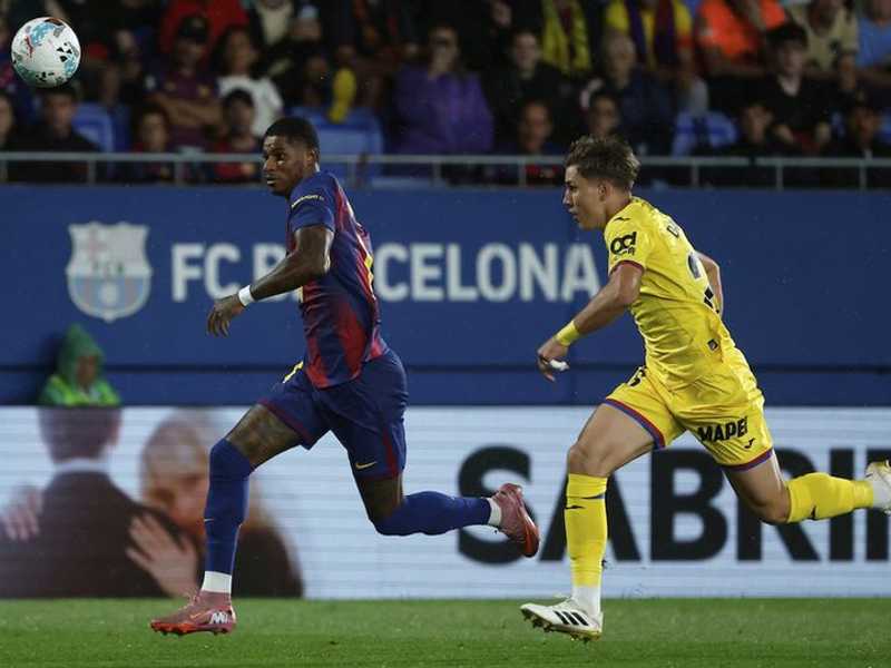 Marcus Rashford dicoret Hansi Flick di Barcelona karena terlambat