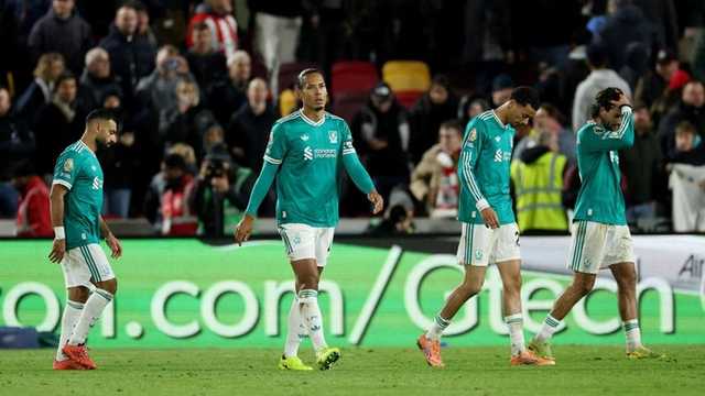 Liverpool Kalah Lagi dari Brentford: Lemparan Jauh Bikin Lini Belakang Kocar-kacir