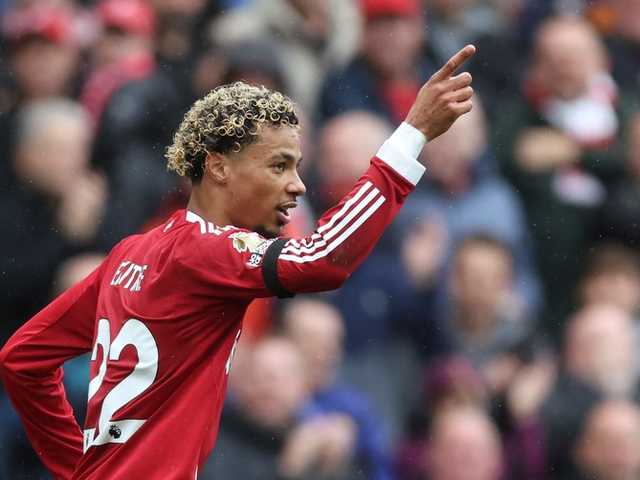 Liverpool kalahkan Everton 2-1, puncaki Klasemen Liga Inggris