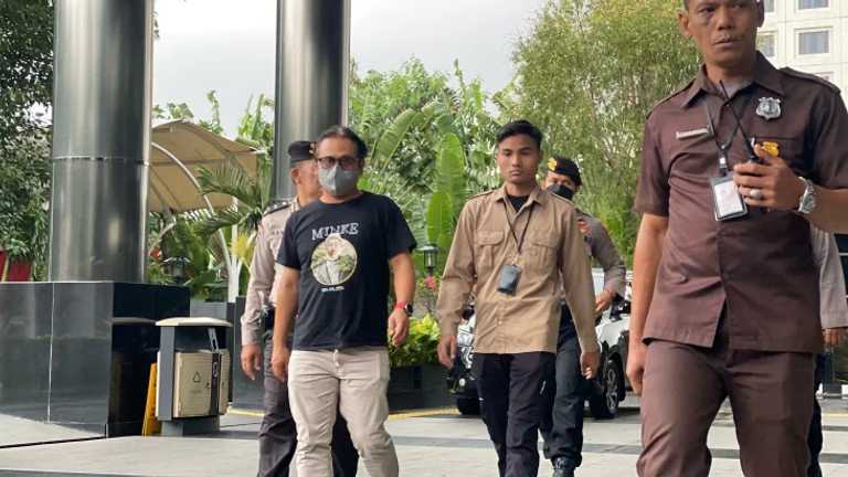 Search image article