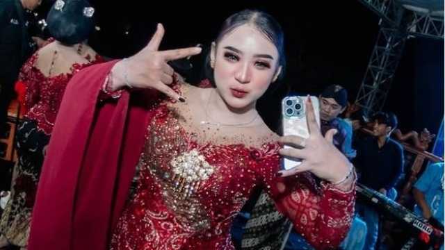 Niken Salindry tetap siswi biasa di sekolah meski jadi sinden viral