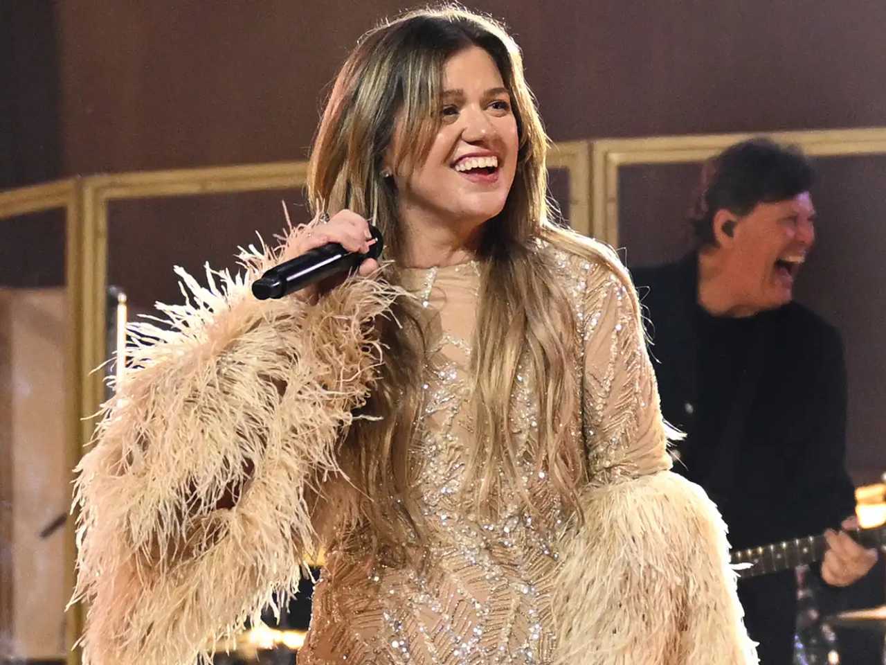 Setelah Kematian Brandon Blackstock, Kelly Clarkson Unggah Pesan Haru untuk Fans