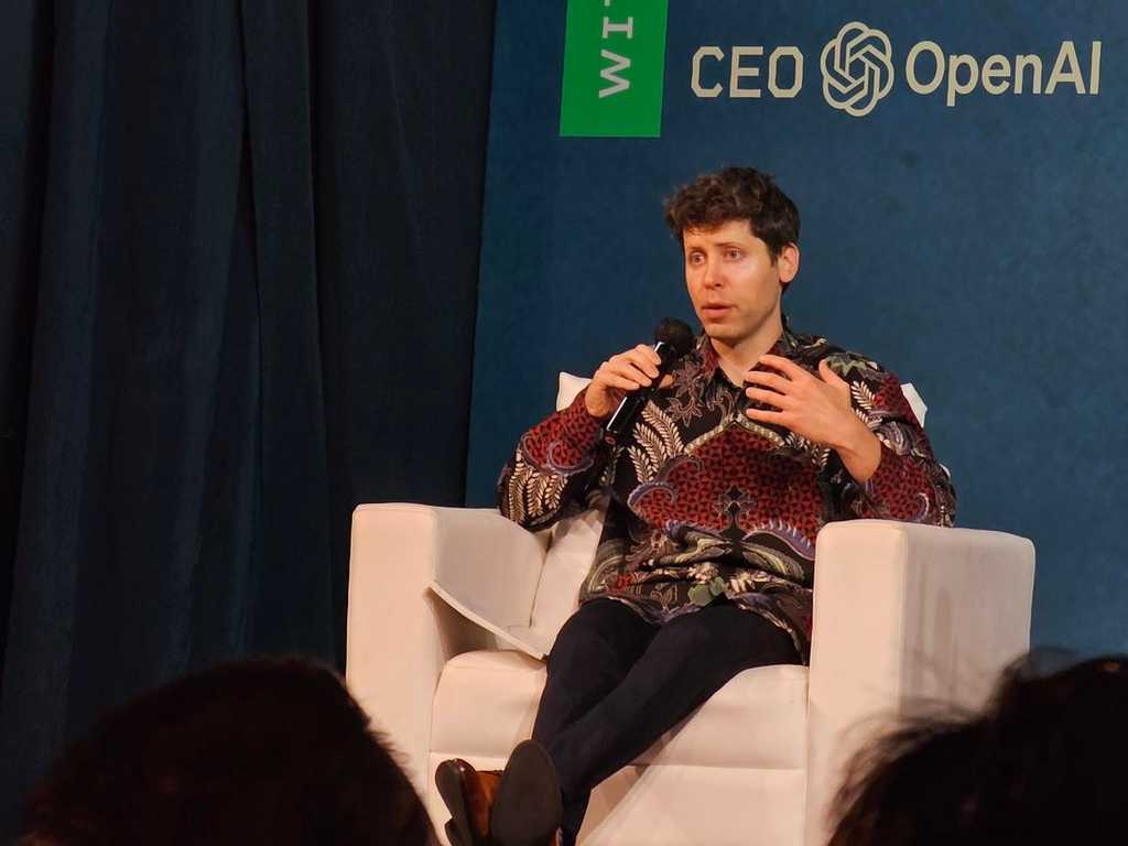 Sam Altman: Era CEO AI Segera Tiba, OpenAI Ingin Jadi yang Pertama