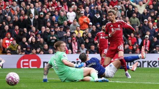 Liverpool menang tipis 2-1 atas Everton di Liga Inggris