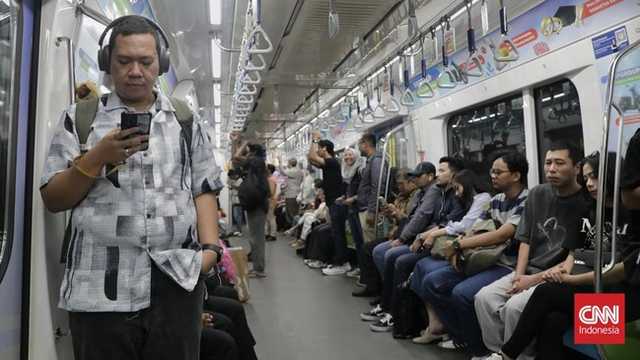 Jakarta: Karyawan Swasta Gaji Rp6,2 Juta, Gratis Naik MRT-LRT-Transjakarta