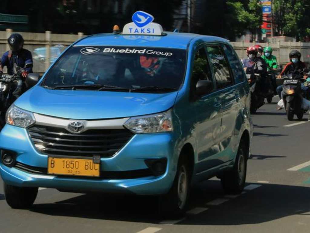 Blue Bird Tegaskan Ada di Terminal 2 Soetta, Tanggapi Keluhan Penumpang