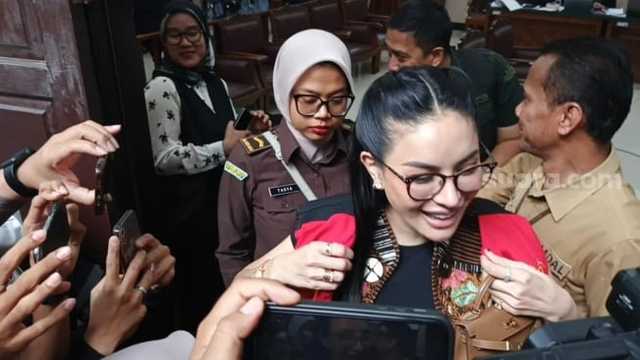 Nikita Mirzani tidak puas vonis Vadel 9 tahun penjara