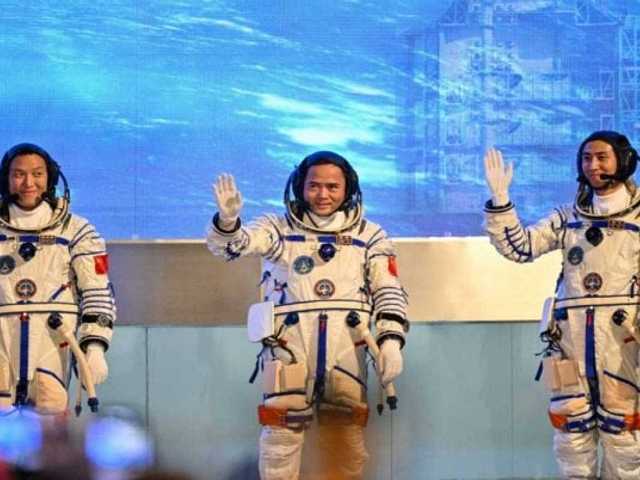 Misi Luar Angkasa China: Astronot Termuda Tiba di Tiangong Bersama Tikus