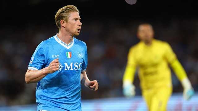 Conte 
peringatkan
 Kevin De Bruyne 
jangan bertingkah
 usai kesal diganti