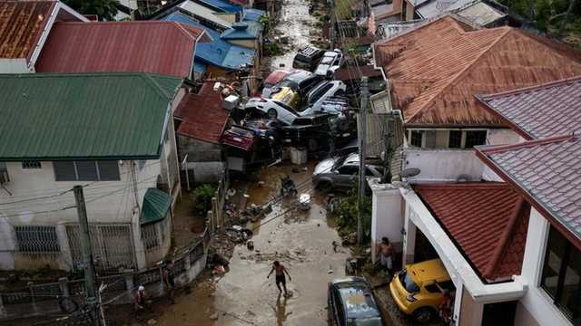 Topan Kalmaegi: 140 Tewas, Filipina Diterjang Banjir Dahsyat