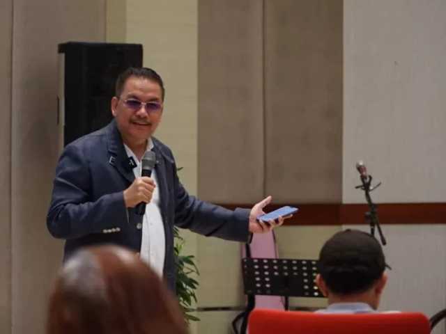 Soeharto Unggul Jauh dalam Survei LSI Denny JA, Jadi Presiden Paling Disukai