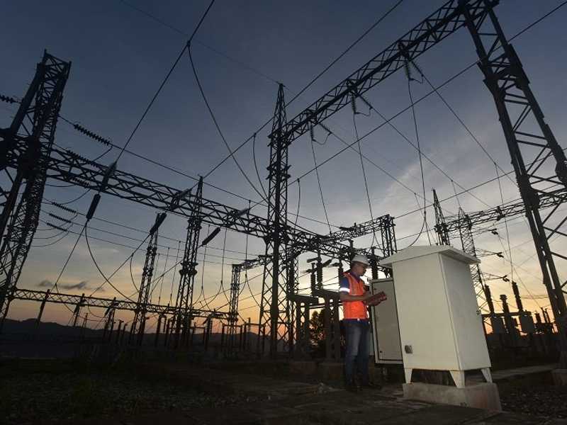 PLN Terangi 8.000 Keluarga Prasejahtera, Wujud Nyata Kehadiran Negara