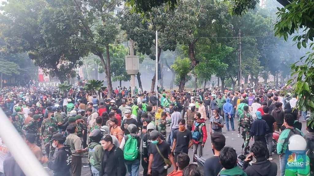Ribuan ojek online Jakarta tuntut pencopotan Menteri Perhubungan