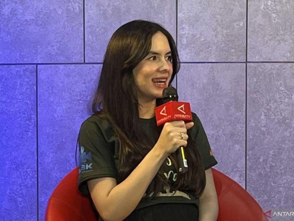 Steffi Zamora ungkap tantangan syuting film "Pengin Hijrah" di Uzbekistan
