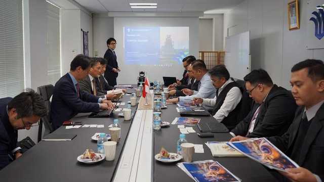 Search image article