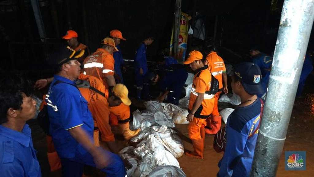 DKI Jakarta peringatkan potensi longsor di sejumlah wilayah