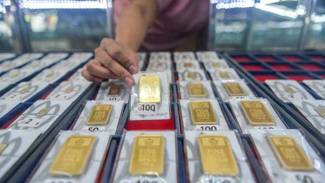 Emas Antam Pecahkan Rekor Tertinggi, Tembus Rp 2,3 Juta per Gram