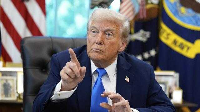 Trump Naikkan Tarif 10% untuk Kanada: Marah Iklan Anti-Tarif