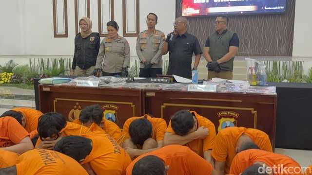 Pesta Gay di Surabaya: 34 Pria Jadi Tersangka, Polisi Ungkap Peran Mereka
