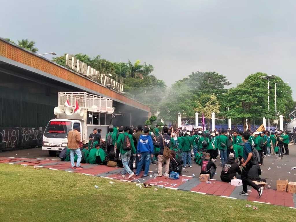 Search image article