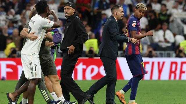 El Clasico: Real Madrid Kalahkan Barcelona 2-1, Diwarnai Insiden Panas