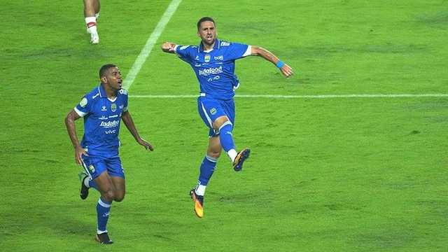 Persib Kalahkan Persis 2-0, Tampil Perkasa Meski 10 Pemain